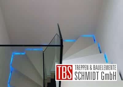 Das Glasgelander der Faltwerktreppe Schwedelbach der Firma TBS Schmidt GmbH