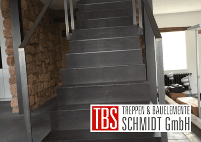 Das Treppengelaender der Faltwerktreppe Gut Koenigsbruch