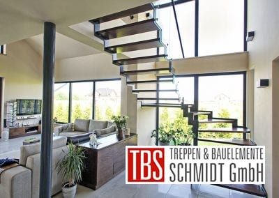 Halbgewendelte Blechwangentreppe Hamm der Firma TBS Schmidt GmbH