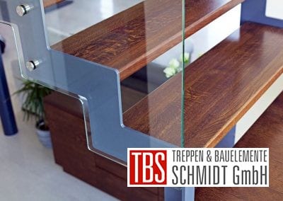Glasgelaender der Blechwangentreppe Hamm der Firma TBS Schmidt GmbH