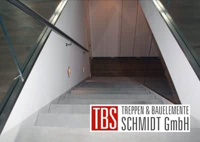 Treppenstufen der Blechwangentreppe Koeln der Firma TBS Schmidt GmbH