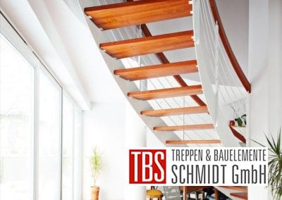Unteransicht der Blechwangetreppe Luebeck der Firma TBS Schmidt GmbH