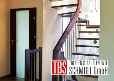 Halbgewendelte Bolzentreppe Siegen der Firma TBS Schmidt GmbH