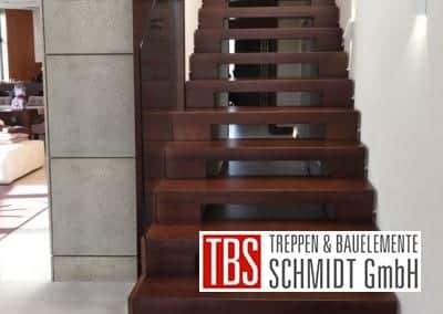 Frontalansicht Faltwerktreppe Muenchen der Firma TBS Schmidt GmbH