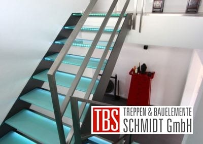 Das Edelstahlgelaender der Glastreppe Dresden der Firma TBS Schmidt GmbH