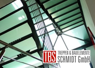 Unteransicht der Glastreppe Hamburg der Firma TBS Schmidt GmbH