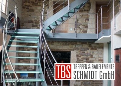 Stahlwangen der Glastreppe Luxemburg der Firma TBS Schmidt GmbH