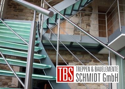 Das Edelstahlgelaender der Glastreppe Luxemburg der Firma TBS Schmidt GmbH