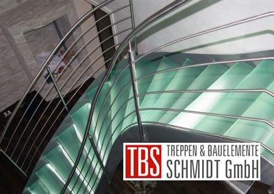 Der Edelstahlhandlauf der Glastreppe Muenchen der Firma TBS Schmidt GmbH