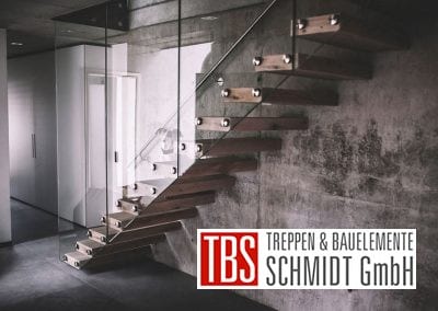 Das Glasgelaender-Kragarmtreppe Kirkel der Firma TBS Schmidt GmbH