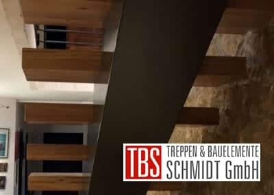 Rueckansicht der Mittelholmtreppe Brensbach der Firma TBS Schmidt GmbH