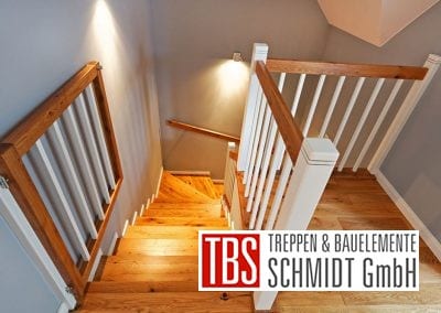 Bruestungsgelaender Color-Wangentreppe Bad Reichenhall der Firma TBS Schmidt GmbH