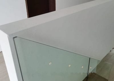 Glasgelaender Kragarmtreppe der Firma TBS Schmidt GmbH