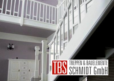 Treppenwange der Color-Wangentreppe Grevenbroich der Firma TBS Schmidt GmbH