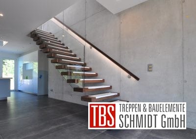 Montagebild der Kragarmtreppe Malsch der Firma TBS Schmidt GmbH