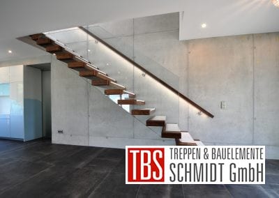 Seitenansicht der Kragarmtreppe Malsch der Firma TBS Schmidt GmbH