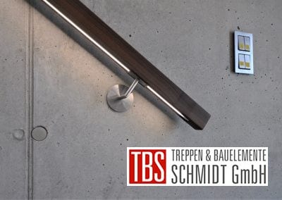 Der Handlauf der Kragarmtreppe Malsch der Firma TBS Schmidt GmbH