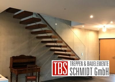 Die Rueckansicht der Kragarmtreppe Malsch der Firma TBS Schmidt GmbH