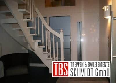 Treppengelaender der Color-Wangentreppe Dinslaken der Firma TBS Schmidt GmbH
