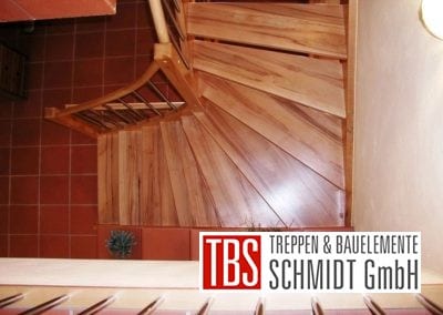 Viertelgewendelte Wangentreppe Nohfelden der Firma TBS Schmidt GmbH