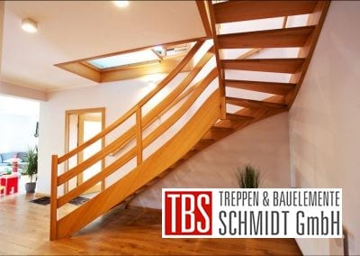 Viertelgwendelte Wangentreppe Puettlingen der Firma TBS Schmidt GmbH