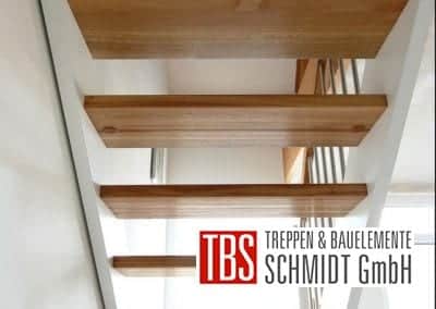 Unteransicht der Color-Wangentreppe Wolfenbuettel der Firma TBS Schmidt GmbH