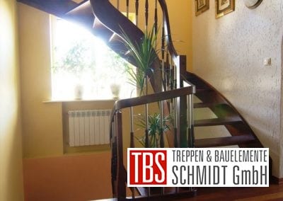 Halbgewendelte Wangentreppe Zweibruecken der Firma TBS Schmidt GmbH