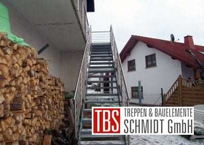 Gradlinige Außentreppe der Firma TBS Schmidt GmbH