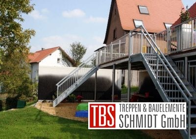Zweiseitige Außentreppe der Firma TBS Schmidt GmbH