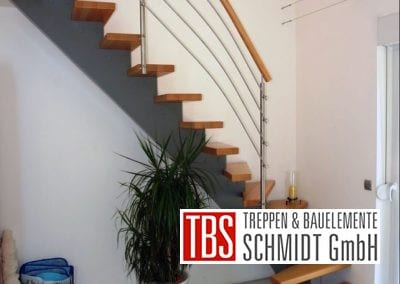 Seitenansicht der Mittelholmtreppe Dorsten der Firma TBS Schmidt GmbH