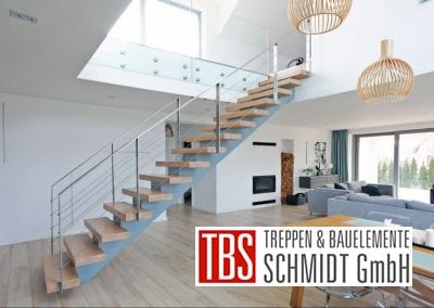 Seitenansicht der Mittelholmtreppe Dueren der Firma TBS Schmidt GmbH