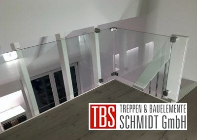 Das Glasgelander der Raumspartreppe Geisenheim der Firma TBS Schmidt GmbH