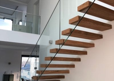 Die Seitenansicht der Kragarmtreppe Kerpen der Firma TBS Schmidt GmbH