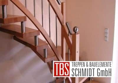 Viertelgewendelte Bolzentreppe Huerth der Firma TBS Schmidt GmbH