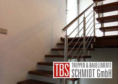 Halbgewendelte Bolzentreppe Kiel der Firma TBS Schmidt GmbH