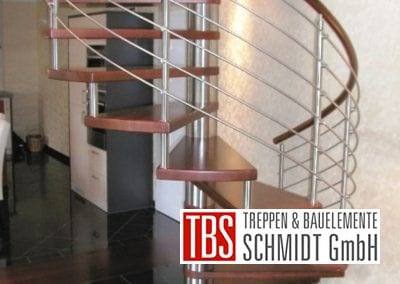 Treppengelaender der Spindeltreppe Kirkel der Firma TBS Schmidt GmbH