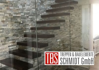 Kragarmtreppe Tiefenbronn der Firma TBS Schmidt GmbH