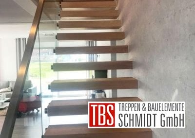 Edelstahlhandlauf Kragarmtreppe Hamm der Firma TBS Schmidt GmbH