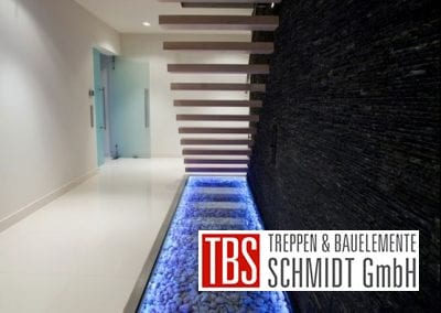 Rueckansicht Kragarmtreppe Hamburg der Firma TBS Schmidt GmbH