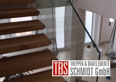 Glasgelaender Kragarmtreppe Moenchengladbach der Firma TBS Schmidt GmbH