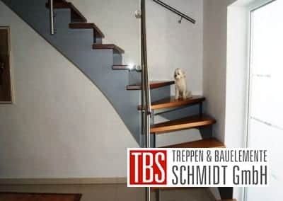 Viertelgewendelte Blechwangentreppe Fulda der Firma TBS Schmidt GmbH