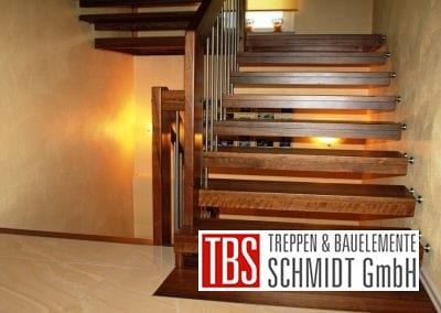 Halbgewendelte Bolzentreppe Flensburg der Firma TBS Schmidt GmbH