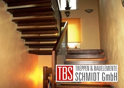 Halbgewendelte Bolzentreppe Flensburg der Firma TBS Schmidt GmbH