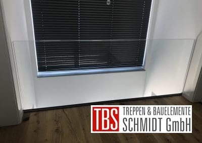 Glasgelaender Kragarmtreppe St. Ingbert der Firma TBS Schmidt GmbH