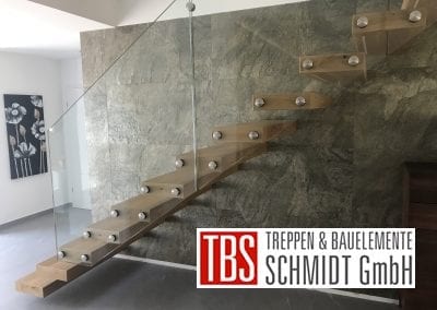Ansicht Glasgelaender Kragarmtreppe St. Ingbert der Firma TBS Schmidt GmbH