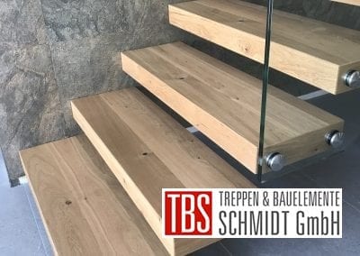 Stufen Kragarmtreppe St. Ingbert der Firma TBS Schmidt GmbH
