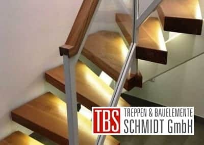 LED-Beleuchtung Mittelholmtreppe Geisenheim der Firma TBS Schmidt GmbH