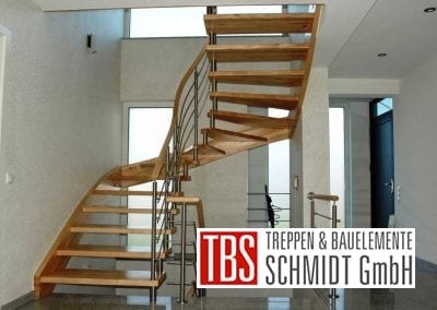Halbgewendelte Wangen-Bolzentreppe Konstanz der Firma TBS Schmidt GmbH