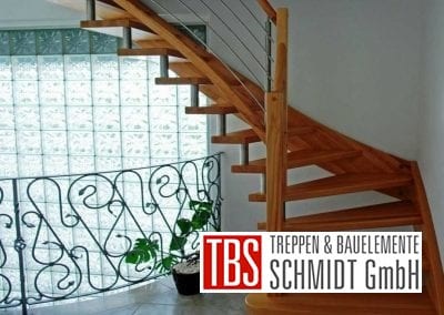 Viertelgewendelte Wangen-Bolzentreppe Stollberg der Firma TBS Schmidt GmbH