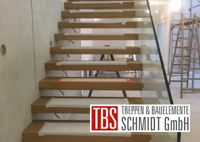 Kragarmtreppe Treppenmontage der Firma TBS Schmidt GmbH